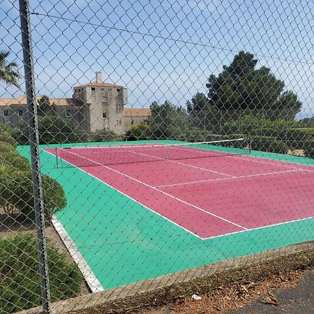 Appt 2 Ou 4 Personnes Avec Piscine, Tennis Et Parking Prive Fleury  Exterior foto