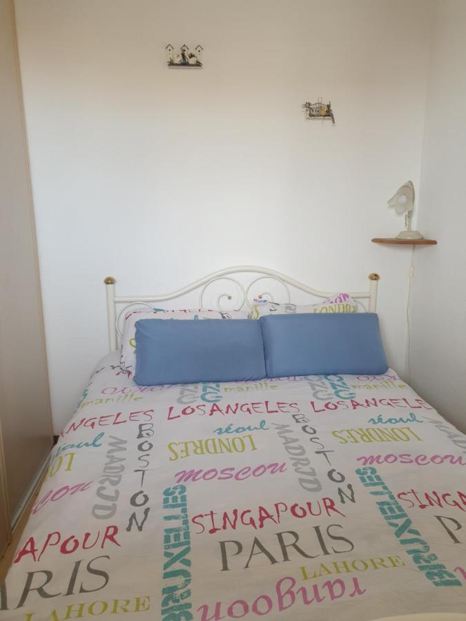 Appt 2 Ou 4 Personnes Avec Piscine, Tennis Et Parking Prive Fleury  Exterior foto