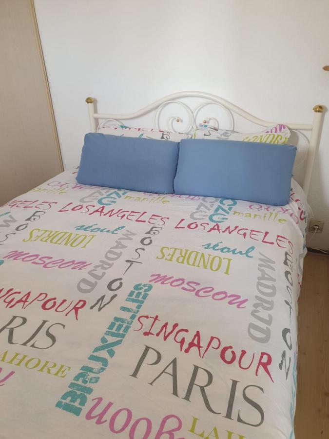 Appt 2 Ou 4 Personnes Avec Piscine, Tennis Et Parking Prive Fleury  Exterior foto