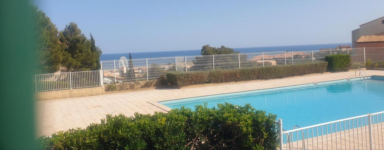 Appt 2 Ou 4 Personnes Avec Piscine, Tennis Et Parking Prive Fleury  Exterior foto